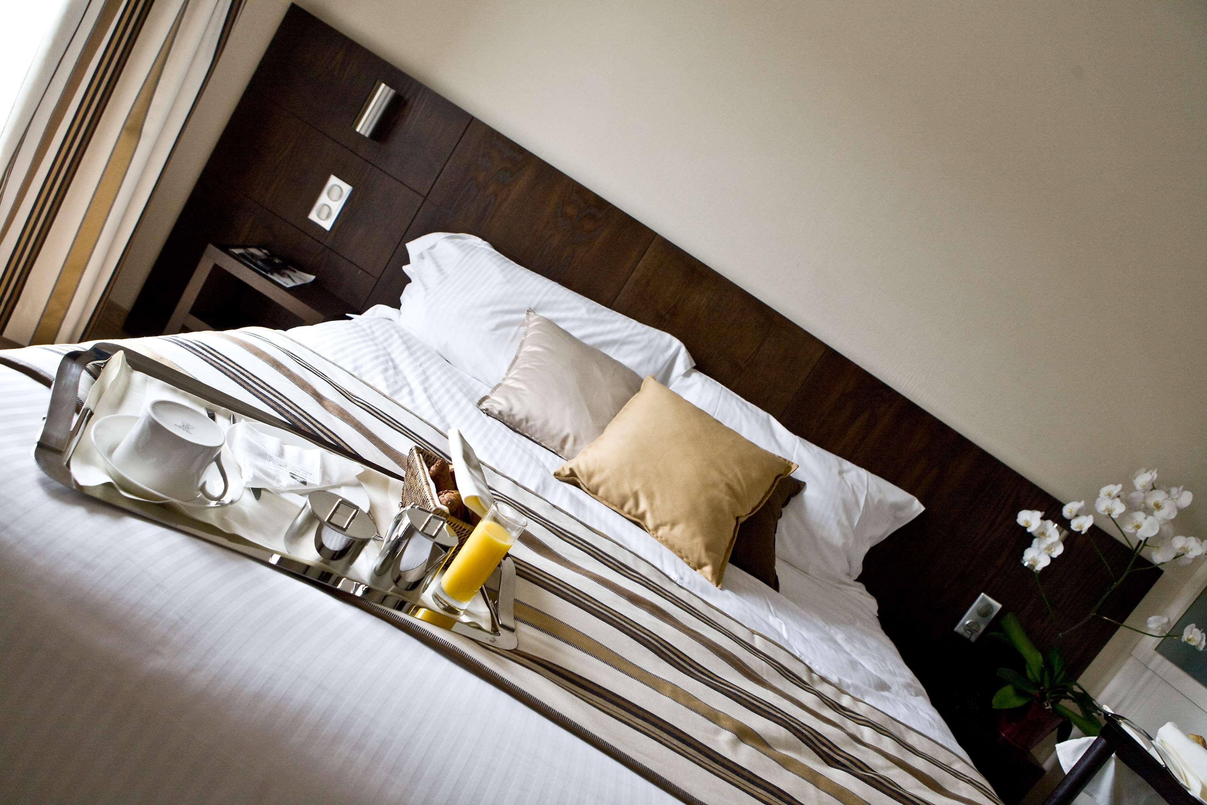 เบสต์ เวสเทิร์น พลัส โฮเต็ล เด ฟรองซ์ Hotel ซัวซง ภายนอก รูปภาพ